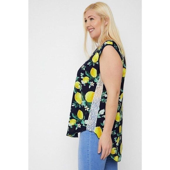 Plus Size High-low Hemline Sleeveless Top - Picture 4 of 5